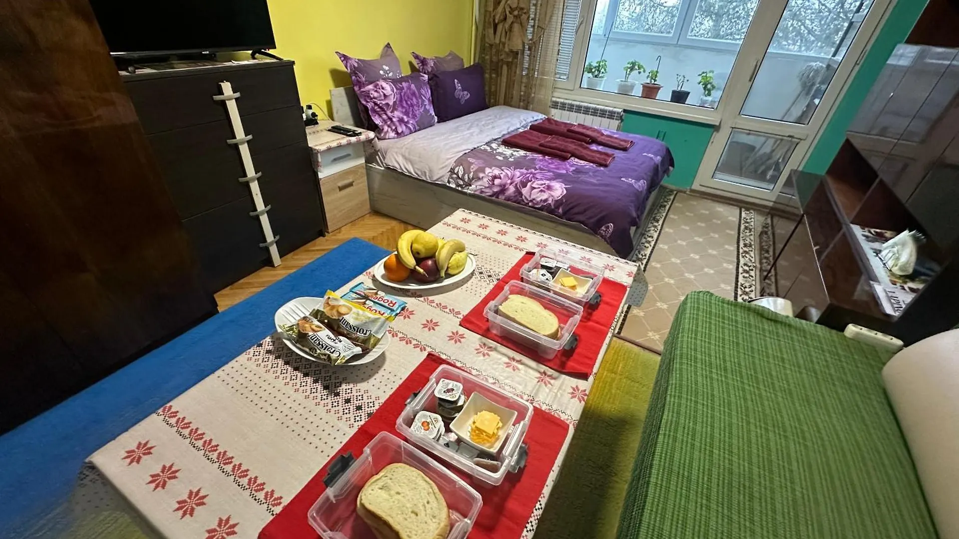 Малък Апартамент. Sleep And Fly. Sofia Appartement