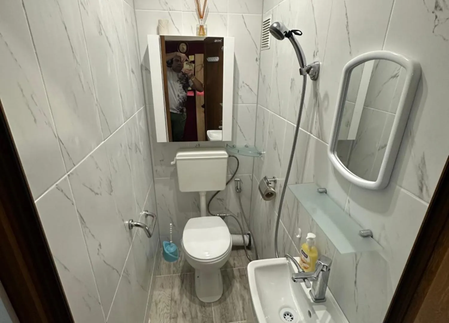 Малък Апартамент. Sleep And Fly. Sofia Appartement